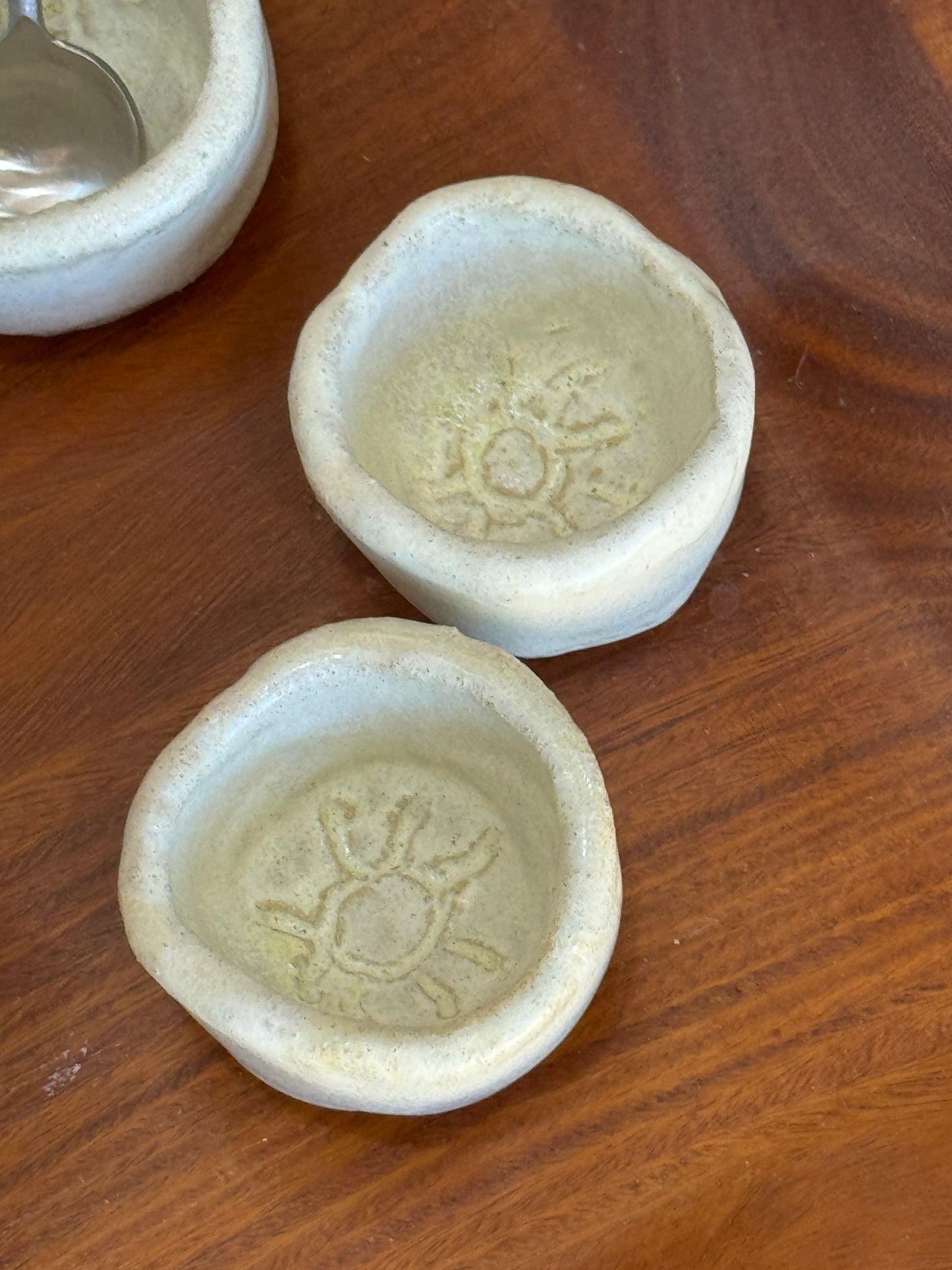 Cream Sunburst Glazed Mini Cellars